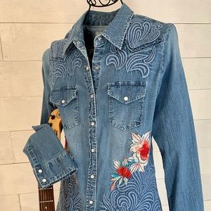 3J Workshop Denim and Rose Embroidered L/S shirt by Johnny Was